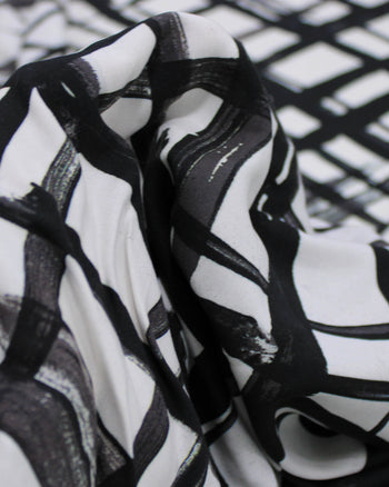 Tecido Viscose Italiano Multi Quadriculado Irregular Preto e Offwhite
