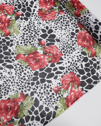 Tecido Crepe Chiffon Italiano Macro Flores Vermelhas e Formas Abstratas P/B