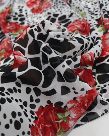 Tecido Crepe Chiffon Italiano Macro Flores Vermelhas e Formas Abstratas P/B