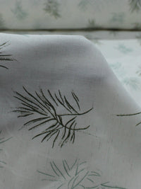 Tecido Linho Misto Camisaria Folhagem Verde e Cru