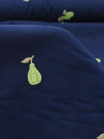 Tecido Cambraia de Algodão Bordada Peras e Azul Marinho