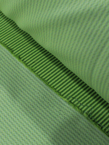 Tecido Viscose Mista Maquinetada Micro Listras Tons de Verde