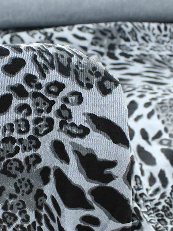 Tecido Sarja Mista Animal Print Cinza