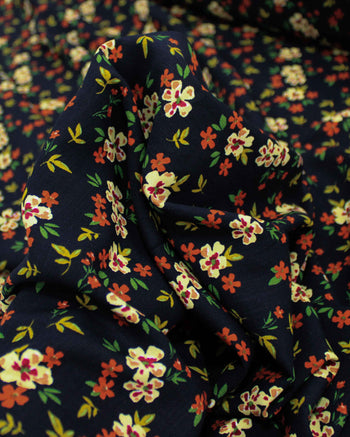 Tecido Viscose Texturizada Micro Tapete Floral Colorido e Preto