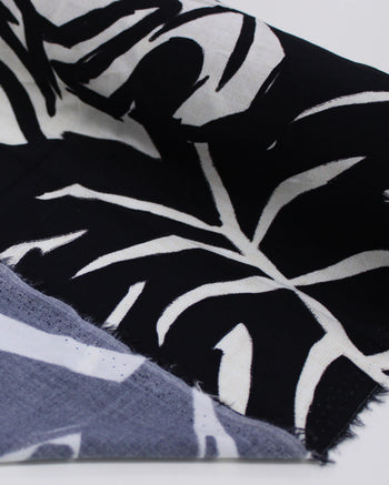 Tecido Viscose Premium Macro Costela de Adão Preto e Offwhie