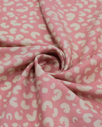 Tecido Viscose Animal Print Offwhite e Rosa