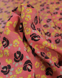 Tecido Viscose Mista com Poliamida Micro Tapete Floral Amarelo, Preto e Coral