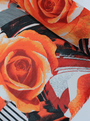 Tecido Crepe Chiffon Italiano Macro Floral Laranja
