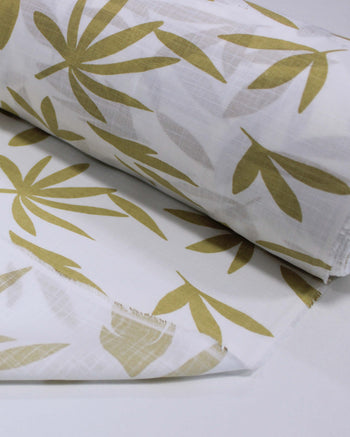 Tecido Tricoline Verano Flamê Folhagens Palha e Branco