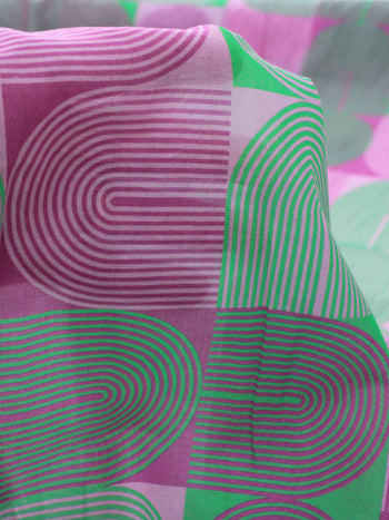 Tecido Crepe Chiffon Italiano Formas Verde e Rosa