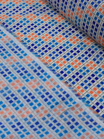 Tecido Viscose Italiano Geométrico Laranja e Azul