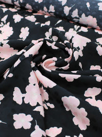 Tecido Viscose Italiana Macro Buquê Rosé e Preto