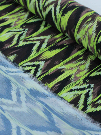 Tecido Viscose Italiano Chevron Abstrato Tons de Verde
