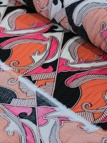 Tecido Viscose Italiano Desenhos Abstratos Laranja e Rosa
