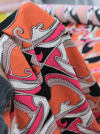 Tecido Viscose Italiano Desenhos Abstratos Laranja e Rosa