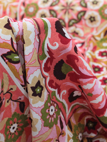 Tecido Viscose Italiano Flores Clássicas Verde e Rosa
