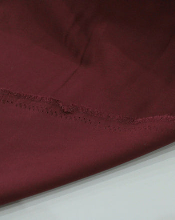 Tecido Alfaiataria de Viscose Bordô