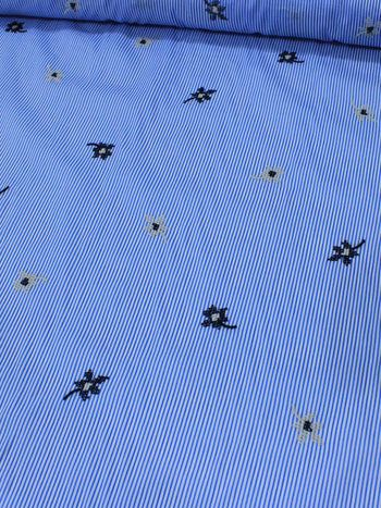 Tecido Cambraia de Algodão Bordada Flores e Micro Listras Branco e Azul