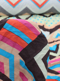 Tecido Viscose Estampa Chevron Etnico Bege Laranja e Preto