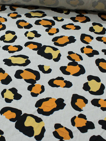 Tecido Linho Misto Leve Macro Animal Print Laranja Amarelo e Cru
