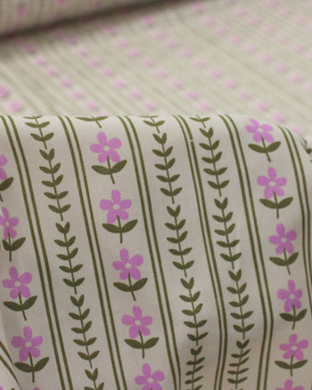 Tecido Viscose Flores Barradas Creme Rosa e Verde