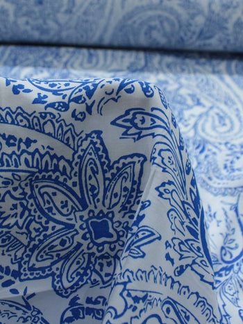 Tecido Viscose Estampa Paisley Azul e Branco