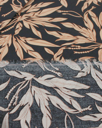 Tecido Viscose Folhagens Bege e Preto