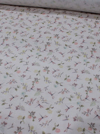 Tecido Sarja Mista com Elastano Flores e Libelulas Rosa Quartzo