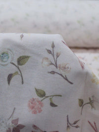 Tecido Sarja Mista com Elastano Flores e Libelulas Rosa Quartzo