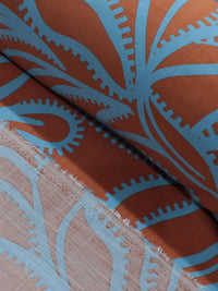 Tecido Viscose Texturizada Folhagem Abstrata Terracota e Turqueza