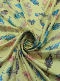 Tecido Crepe Silk Penas Coloridas e Amarelo