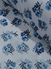 Tecido Viscose Estampa Floral Tons de Azul e Branco