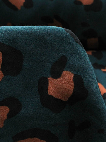 Tecido Crepe de Viscose Barrado Correntes e Animal Print Marrom e Verde Petroleo