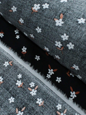 Tecido Viscose Flores Marrom Branco e Preto