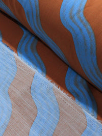 Tecido Viscose Texturizada Ondas Terracota e Azul