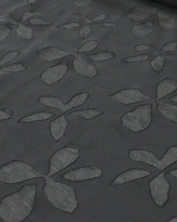 Tecido Crepe Flores Brocado Preto