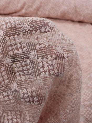 Tecido Tule Bordado Losango e Estrelas Rosé