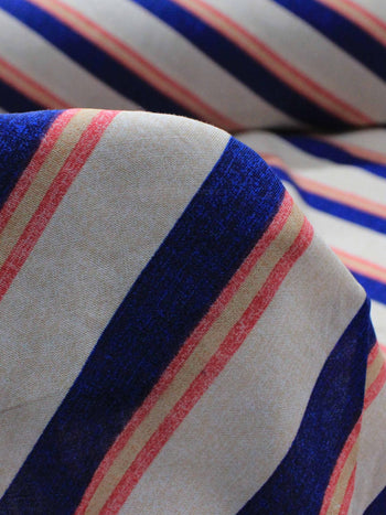 Tecido Viscose Listras Diagonais Vermelho Azul e Bege