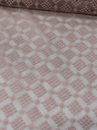 Tecido Tule Bordado Losango e Estrelas Rosé