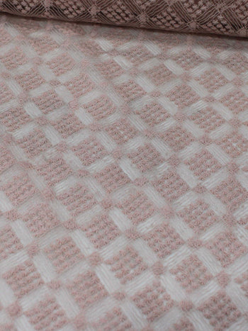 Tecido Tule Bordado Losango e Estrelas Rosé