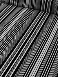 Tecido Viscose Listrado Preto e Creme