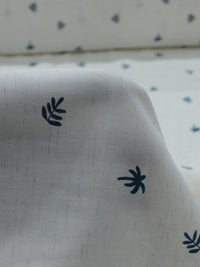 Tecido Linho Misto Camisaria Micro Folha Azul e Cru
