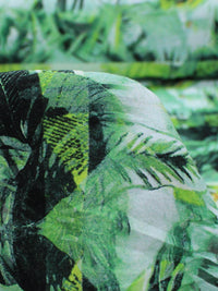 Tecido Viscose Estampa Folhas e Barrado Horizontal Tons de Verde