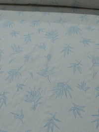 Tecido Linho Misto Camisaria Folhagens Azul Claro e Cru