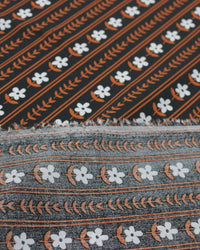Tecido Viscose Flores Barradas Preto Branco e Ferrugem