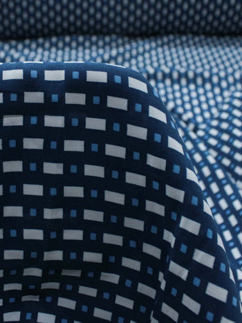 Tecido Viscose Estampa Geométrica Tons de Azul