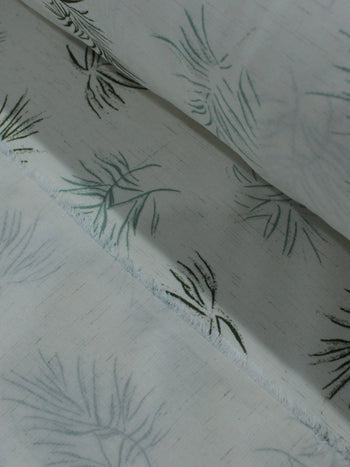 Tecido Linho Misto Camisaria Folhagem Verde e Cru