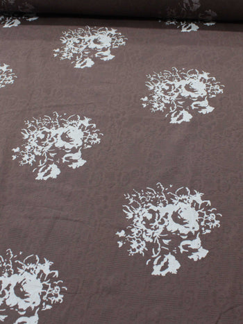 Tecido Jacquard Fino Flores Marrom