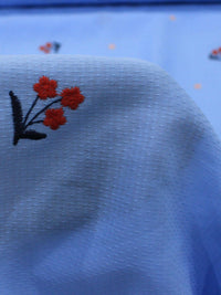 Tecido Cambraia de Algodão Bordada Flores Vermelha e Azul