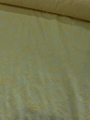 Tecido Cambraia de Algodão Bordada Corações Flores e Ramos Amarelo